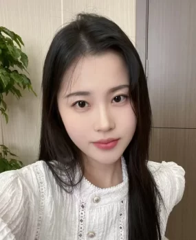 大连清纯性感美女