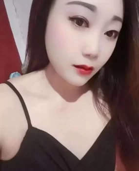 丰乳肥臀新人小姐姐