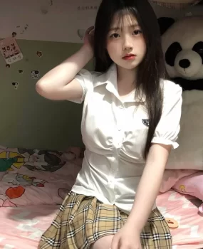 清纯女学妹,屁股翘,容易高潮