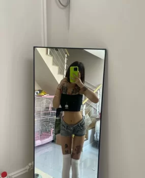 精神小妹dd