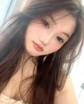 03年的小学妹