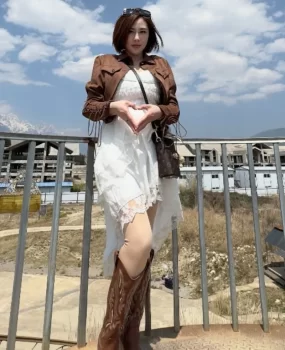 天津小骚货大奶子