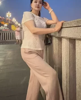 美少妇丽丽