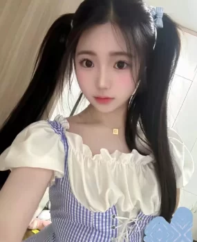 闵行区05年双马尾长腿妹妹自带房