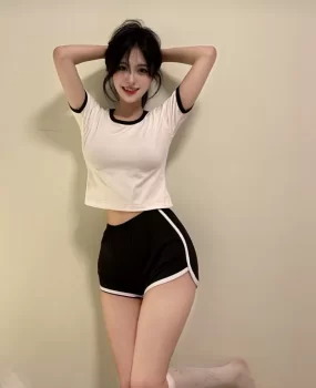 天津高挑清纯少女