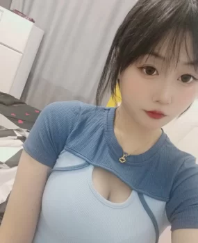 温柔性感琳琳妹妹，肤白，凹凸有致