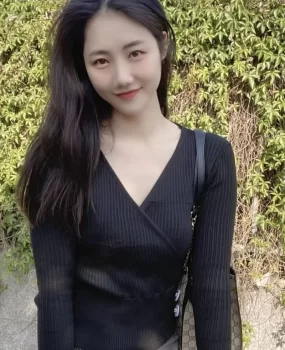 甜美微笑在长沙务工的良家碧玉也下水了哈哈