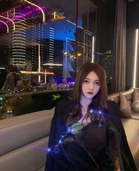 高挑性感美女菲菲