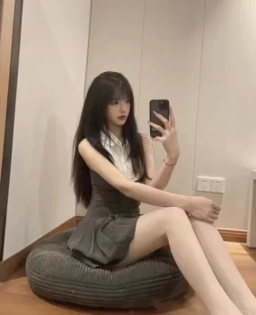 单身公寓外地来惠州务工情趣丝袜妹妹还未找到工作