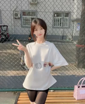 谋院文静苗条小巧玲珑护士