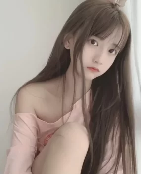 高颜值兼职学生妹