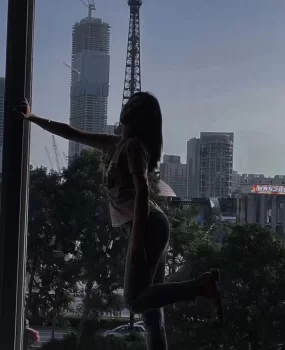 兼职 服务态度好 漂亮 性感