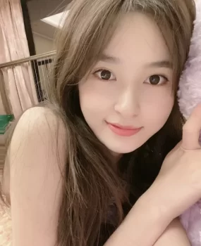 会展大街,兼职美女