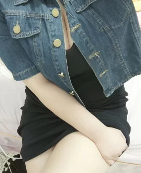 水大白嫩兼职学生妹