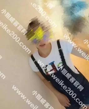 双井桥西正经兼职菲菲,风骚热情,不可多得的好资源,一手好按摩!