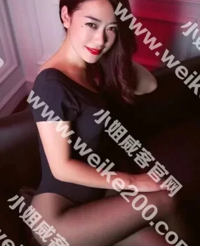 服务系极品–翎儿。水乳交融,颤抖的高潮,根本停不下来