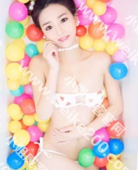 小艺,气质女神真的是超级漂亮,强奸式刺激一波流