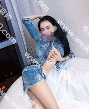 十号线健德门家乐福雨诺,的肤白貌美,腰细腿长,爽!