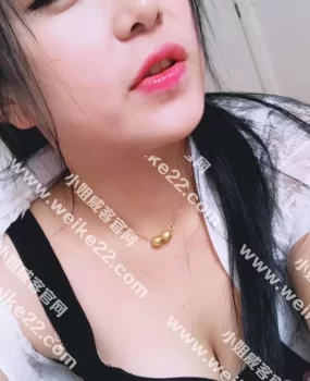 自己单做的大奶嫩妹,良家的感觉女友的抚慰,调情按摩大保健很情趣