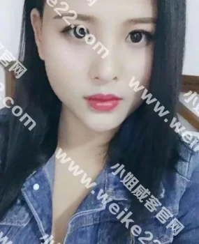 成熟风情的E杯乳神—-小曼出道—美颜美腿美胸超享受,全程发情骚的不得了