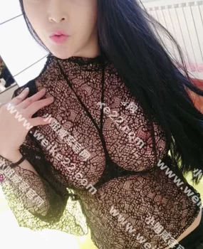 丰满风骚肤白大胸灵灵