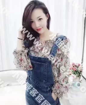 音乐学院文艺青年—雨欣，清纯又婉约，满足了你对梦中情人的所有幻想