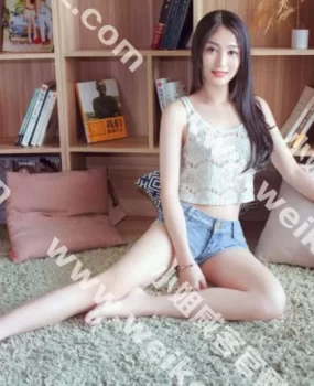 小关晓彤20岁+身高172+胸围36C逆天美腿，会所式大保健全身心释放