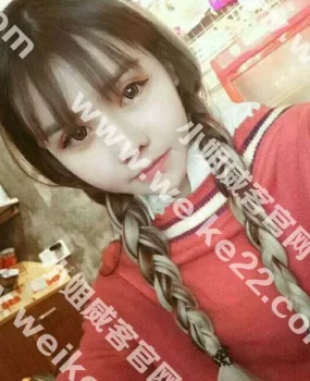 职高小女生—-沐夕，刚满17岁，纯正美少女一枚~波大鲍粉不限次，火力全开了