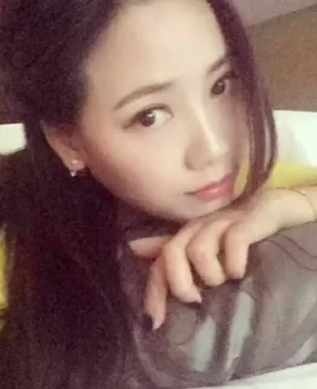 独家珍藏，兼职美女 很漂亮给你们了