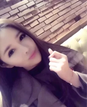 约漂亮MM【酒店上门】，人长的漂亮，身材也挺性感的，胸大腿长，床活好