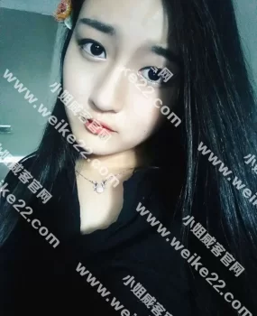 甜美清纯的大胸软萌妹纸，想不到居然是战斗鸡！三点粉嫩水汁超丰富