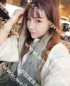 17岁职高毕业小女生，不限次射她太疯狂了！发育的出色，尺度全开放