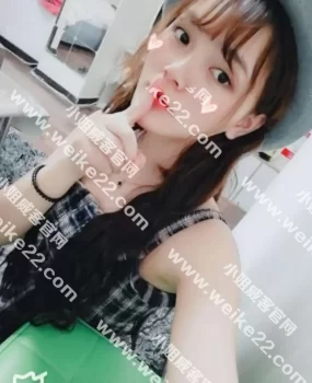 高二援交小女生，嫩女的诱惑无法抗拒，什么都听你的，各种玩游戏