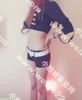 约会可爱甜美的年轻妹子兰馨