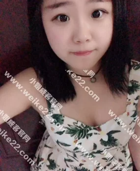 体验安华桥附近来自湖北的99年白嫩大胸兼职妹