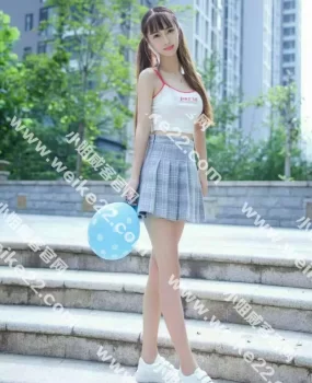 验证丽丽妹妹丝滑肌肤，丝袜风情，回味无穷