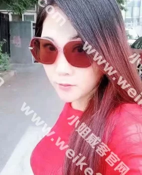 验证风骚丰满南方妹子皮肤不错