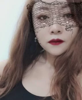 【2019年5月】奶子特别大，小穴还紧