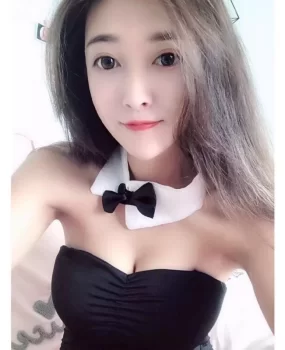 美女十分漂亮身材相貌完美