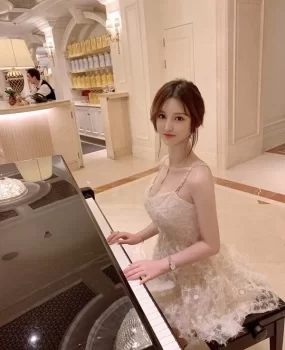 刚下水的圆圆，水多还紧，还会叫爸爸，放得开