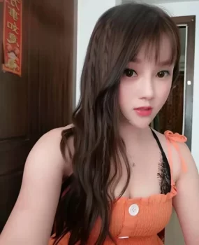 滨湖区零零后小美女琪琪，确实年纪小