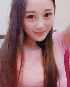 体验20岁小萝莉:可爱的少女