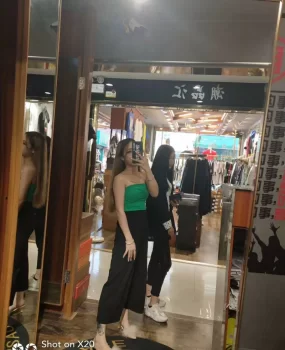 体验20岁小萝莉活好身材小