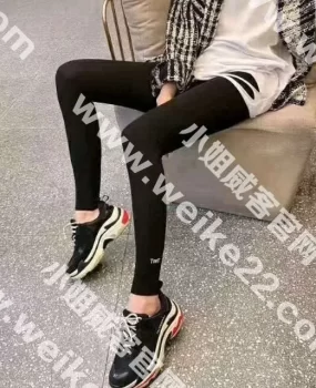 百子湾公寓翘臀巨骚靠谱