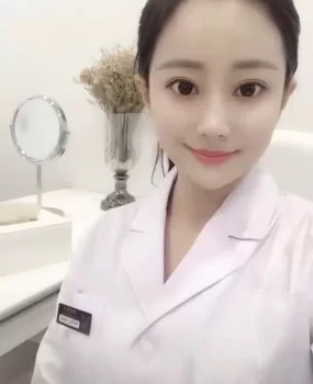 吐血推荐，国庆刚刚回来的医院兼职妹果果