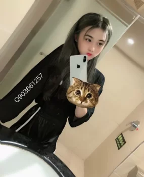 体验了一个兼职小小妹