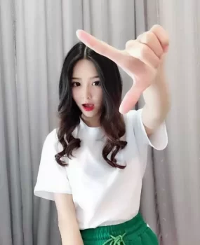 来自南方姑娘:身材好:服务好