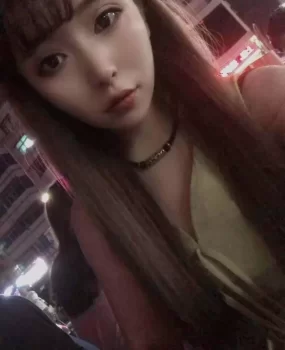 体验长发美女晓茹，人美真照，气质很好