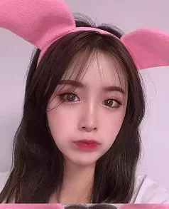 嫩模兼职身材火辣