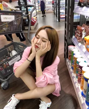 推荐一位小美女，初恋情人般的感觉